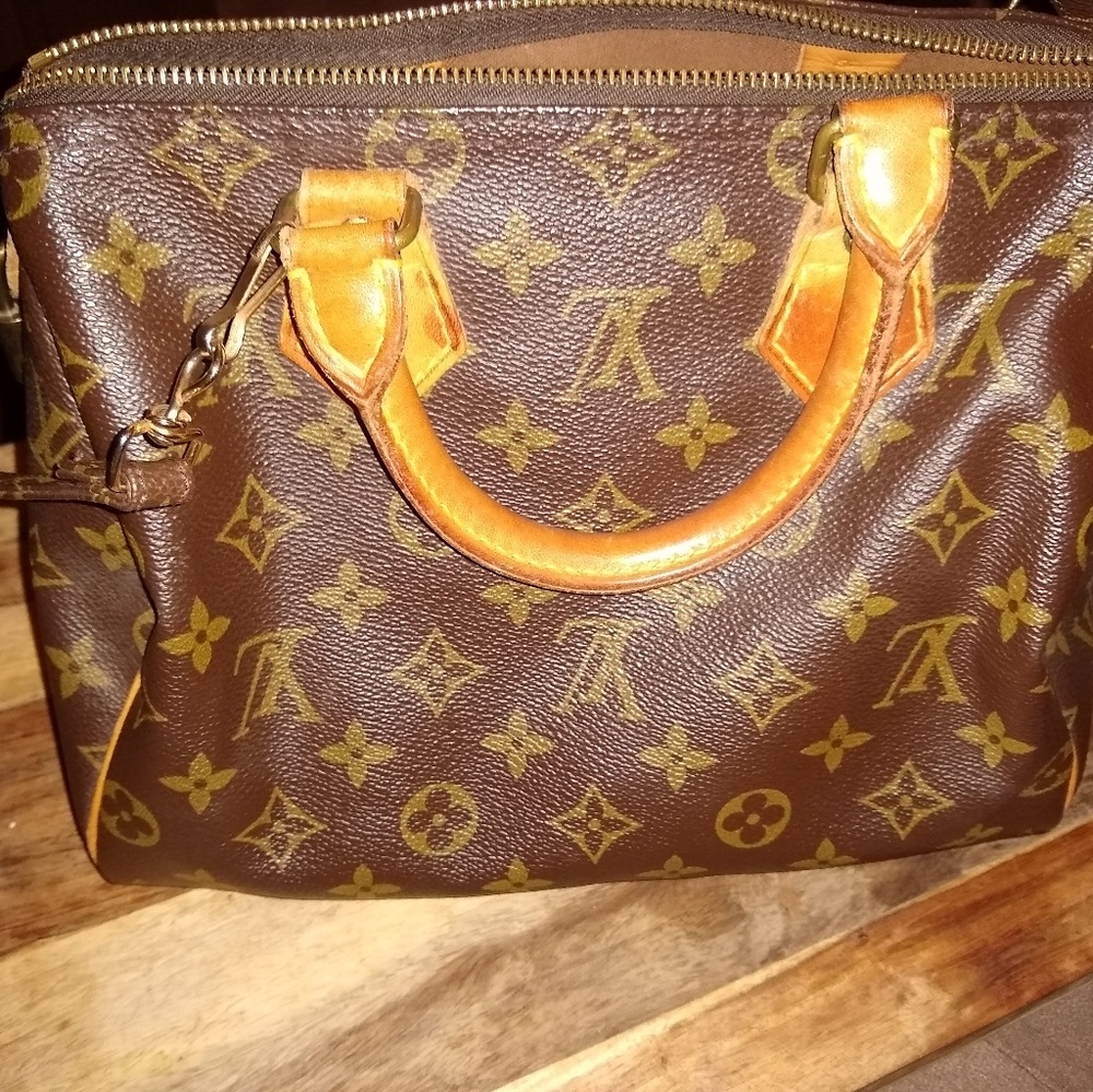 Louis Vuitton Purse- Vintage Speedy 25